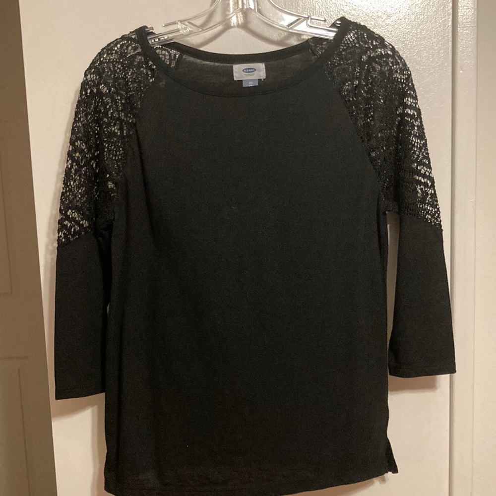 Old Navy Women’s 3/4 Length-sleeved Black Lace Top (size XS)